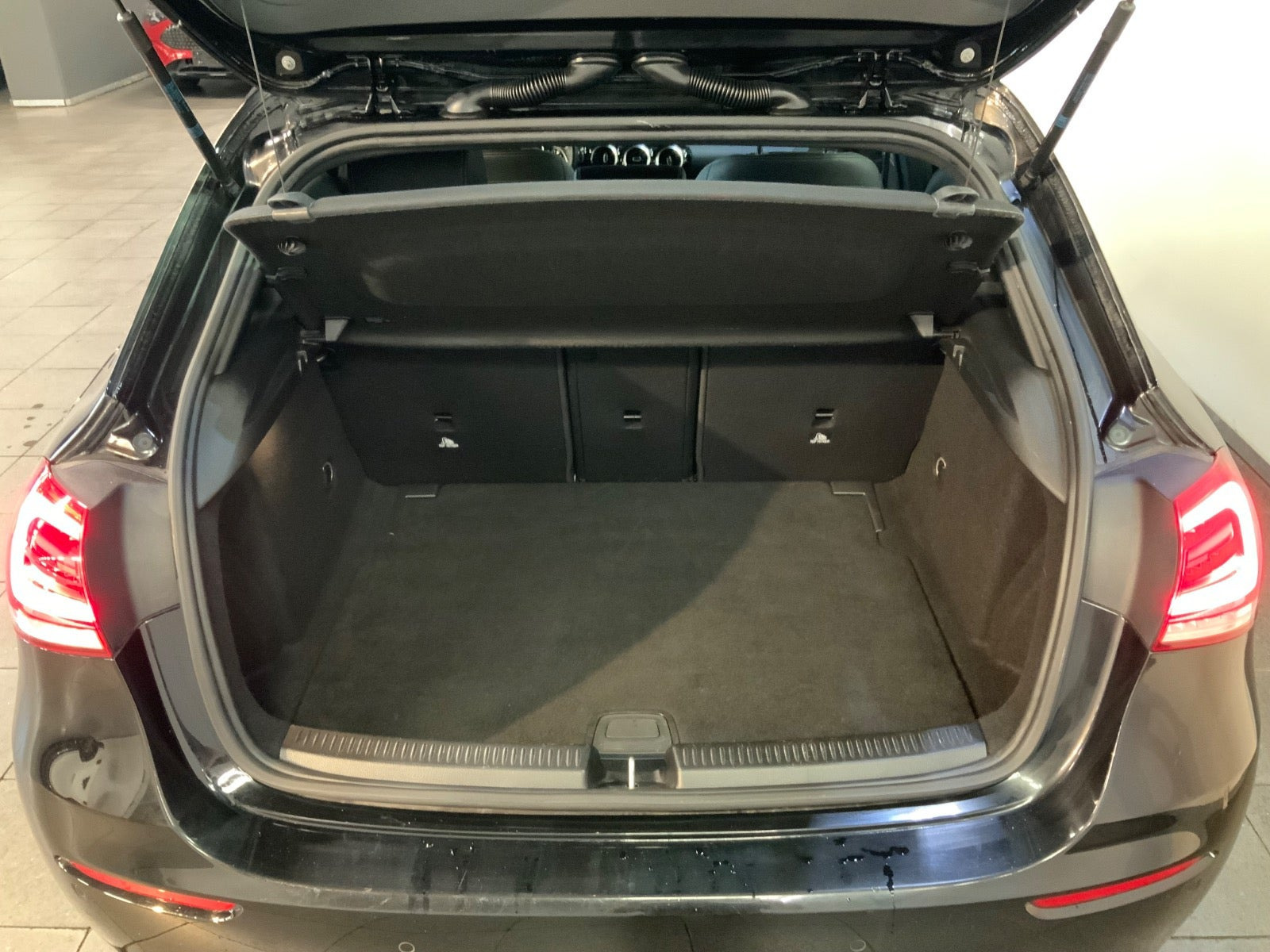 Sort Mercedes A180 d fra 2019