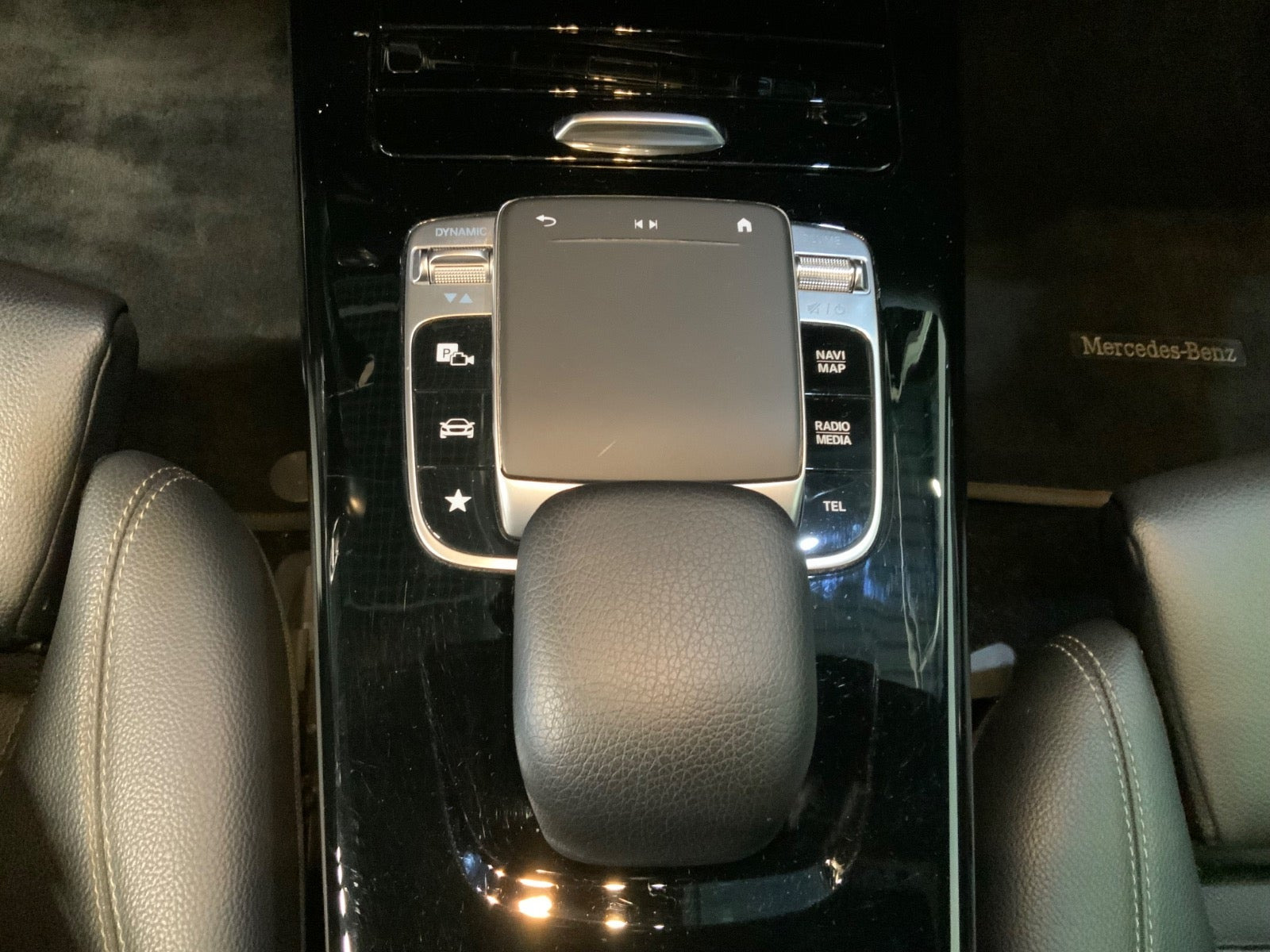 Sort Mercedes A180 d fra 2019