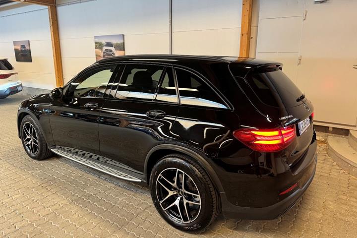 Sort Mercedes GLC43 fra 2017