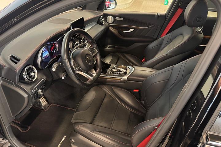 Sort Mercedes GLC43 fra 2017