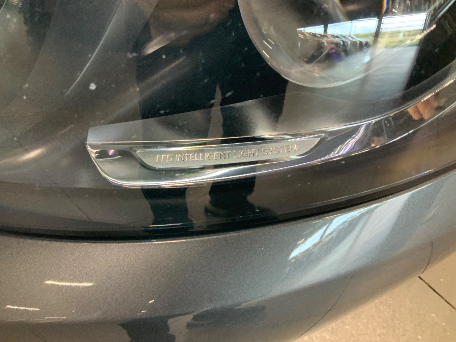 Grå Mercedes GLC350 d fra 2018