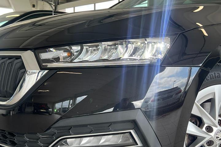 Sort Skoda Octavia fra 2021