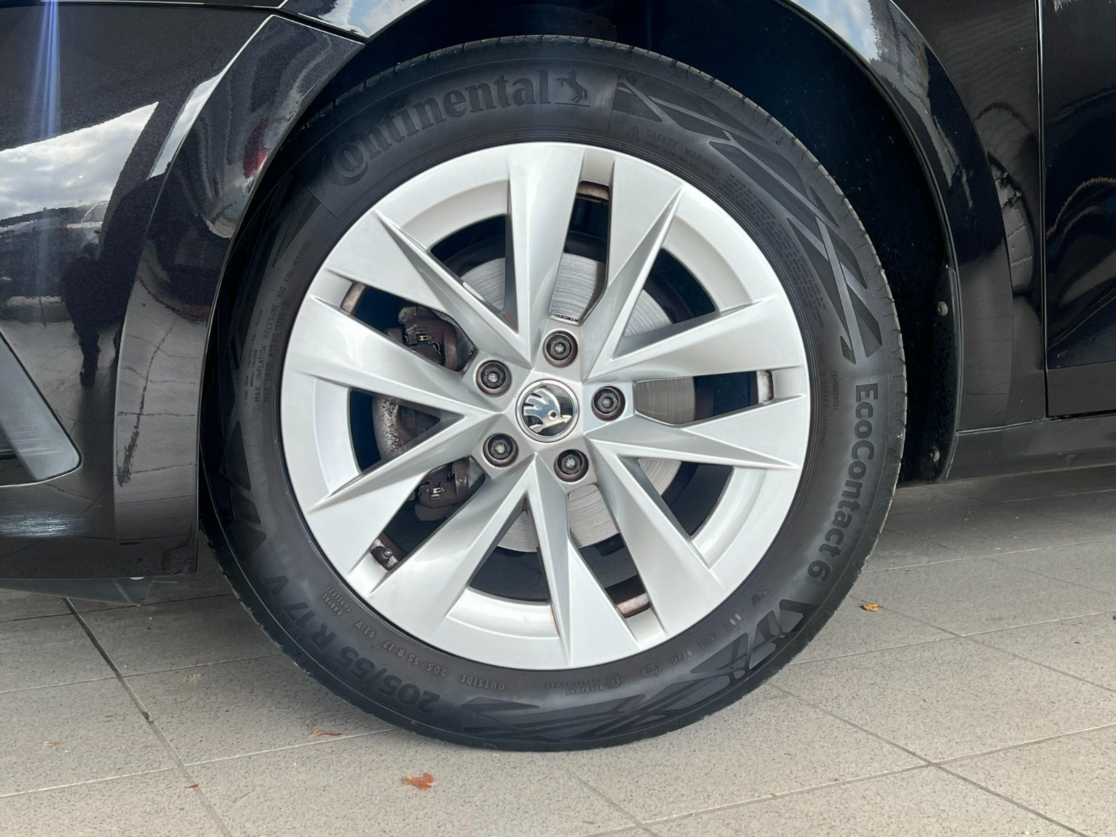 Sort Skoda Octavia fra 2021