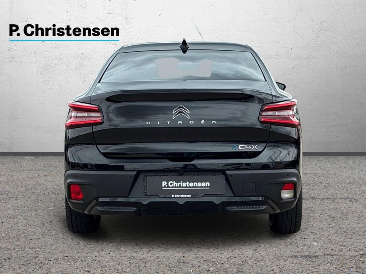 Sort Citroën ë-C4 X fra 2023