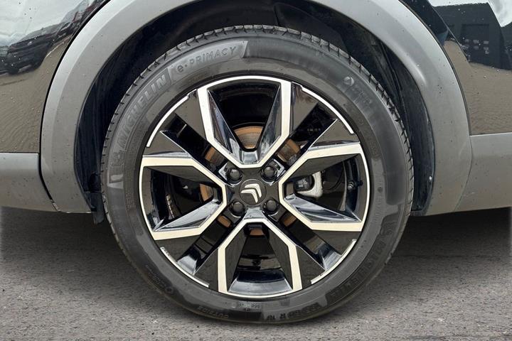 Sort Citroën ë-C4 X fra 2023
