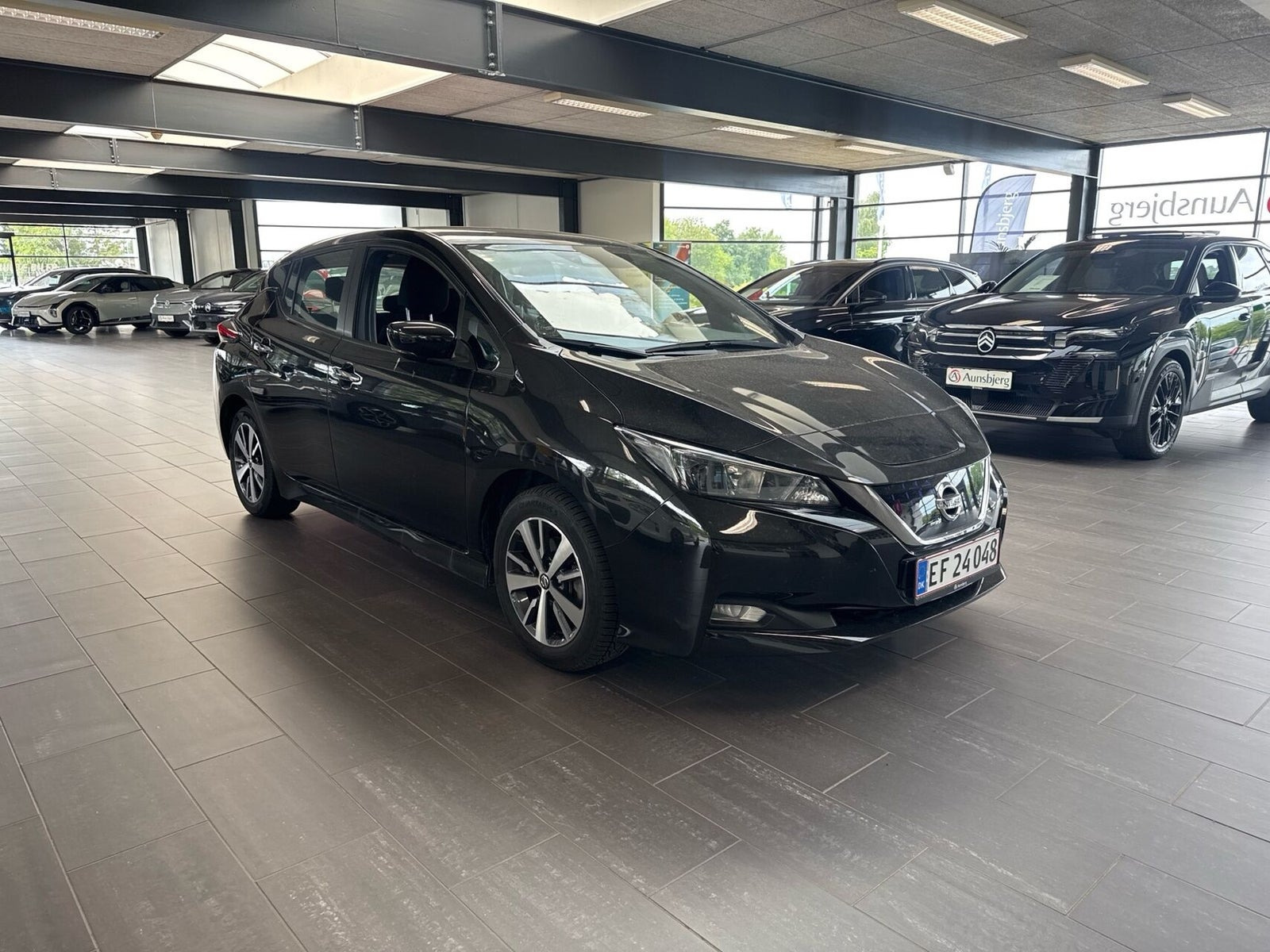 Sort Nissan Leaf fra 2021