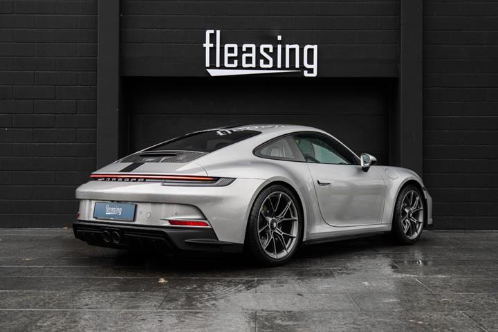 Sølv Porsche 911 GT3 fra 2022