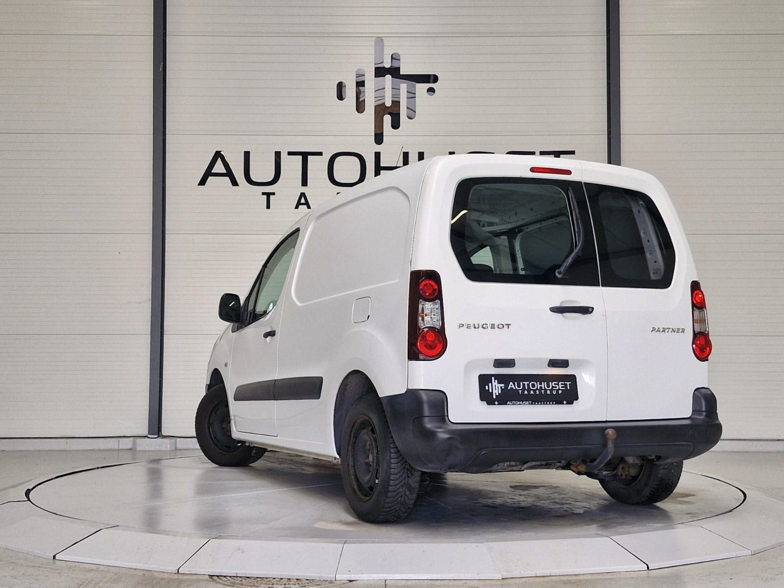 Hvid Peugeot Partner fra 2018
