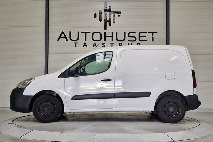 Hvid Peugeot Partner fra 2018