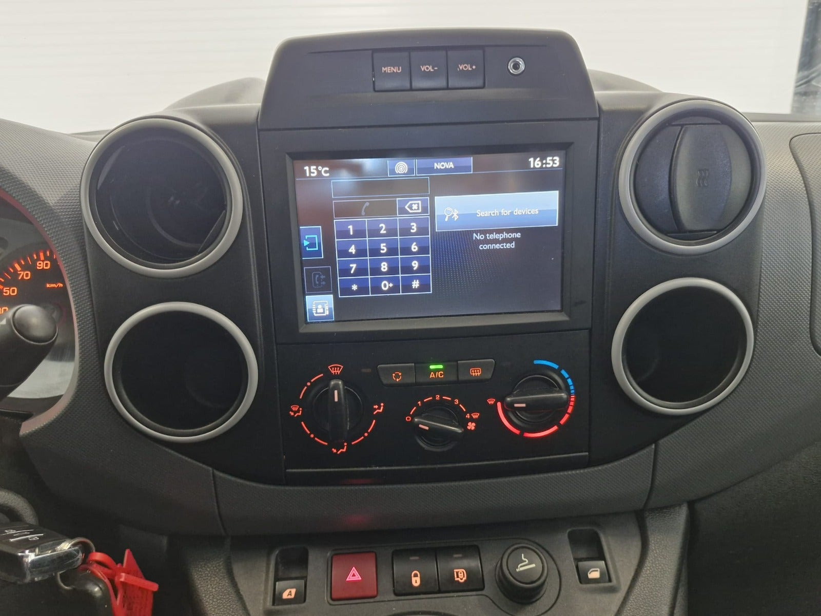 Hvid Peugeot Partner fra 2018