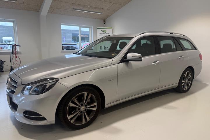 Grå Mercedes E220 fra 2015