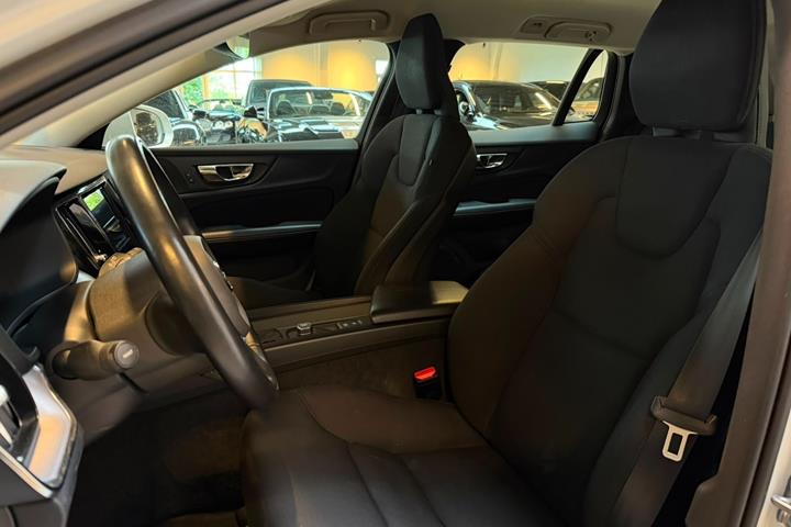 Hvid Volvo V60 fra 2019