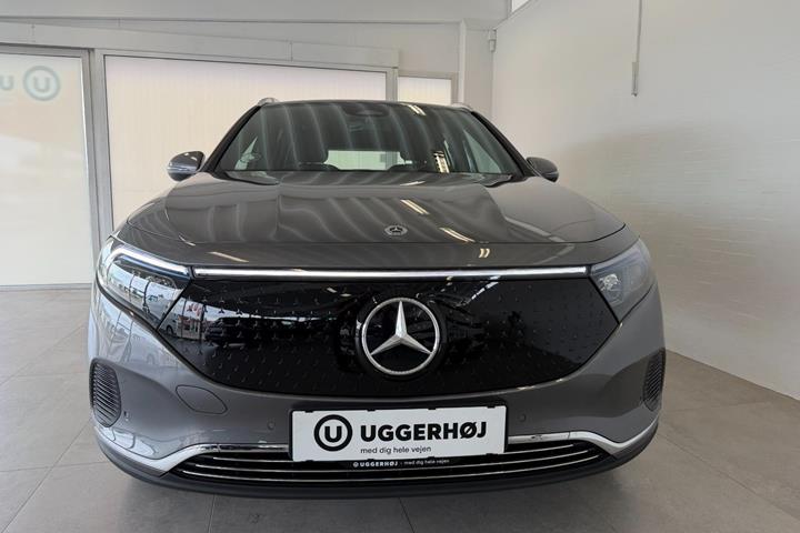 Grå Mercedes EQA300 fra 2025
