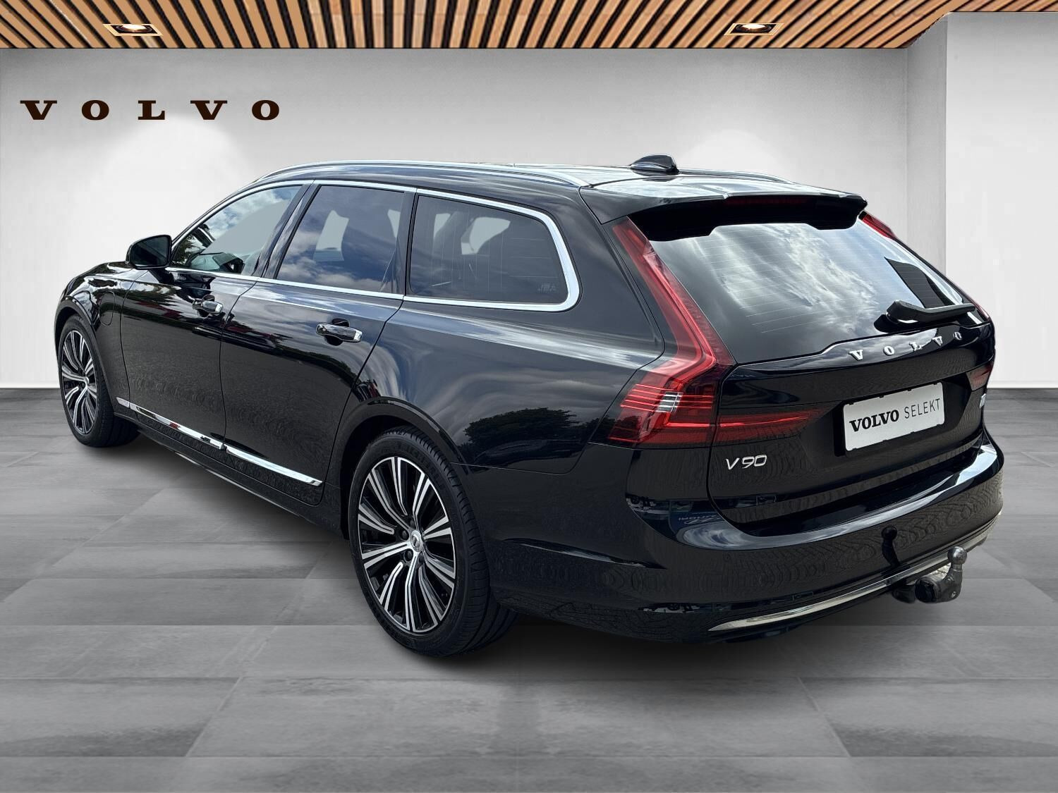 Sort Volvo V90 fra 2022