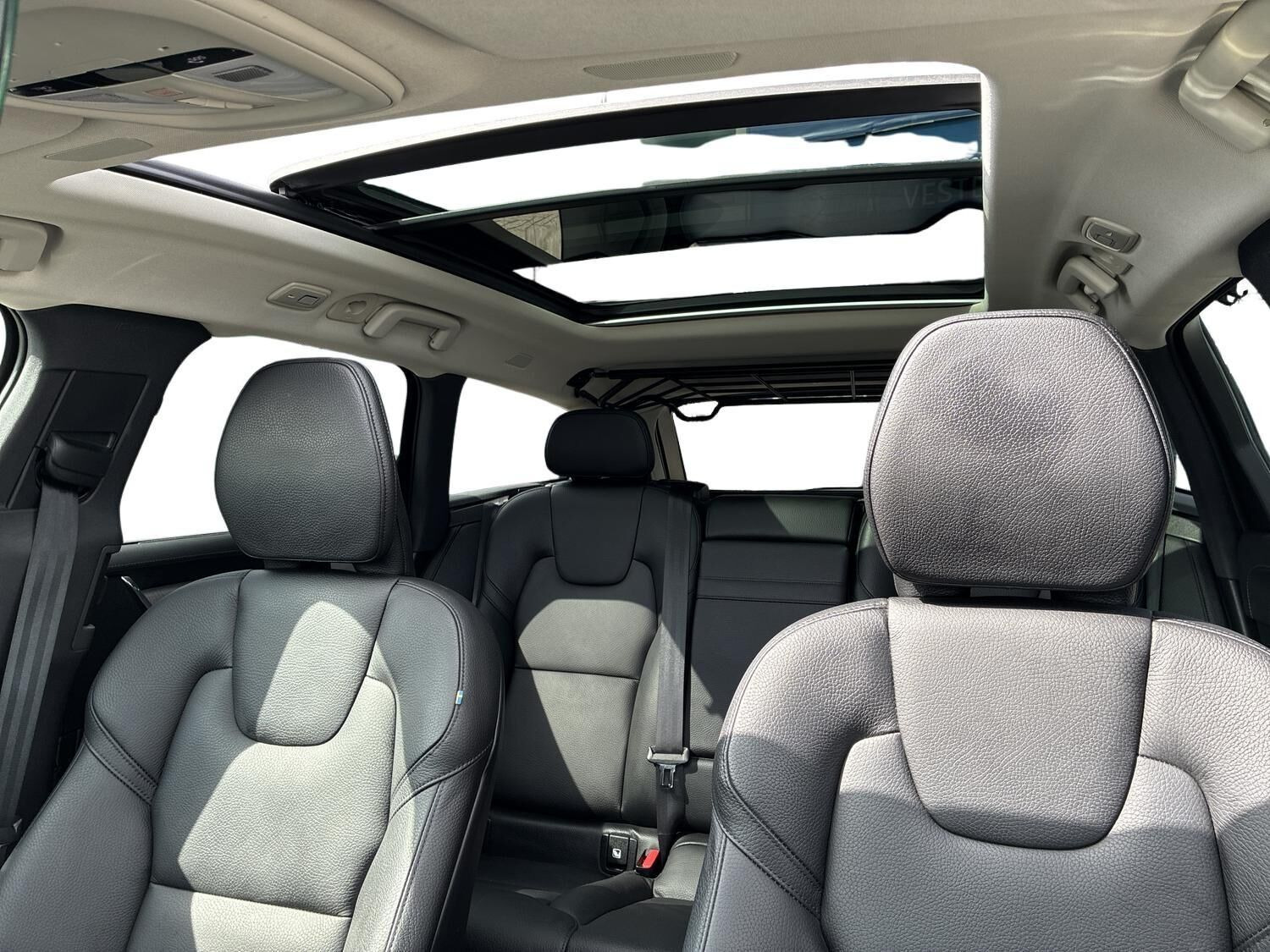 Sort Volvo V90 fra 2022