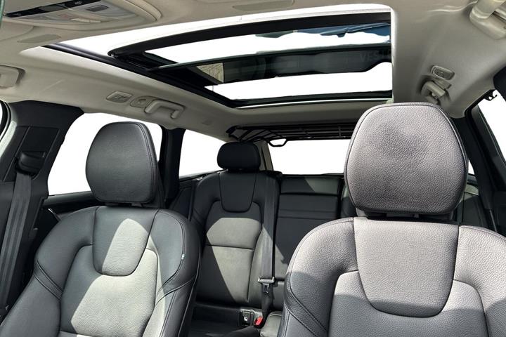 Sort Volvo V90 fra 2022