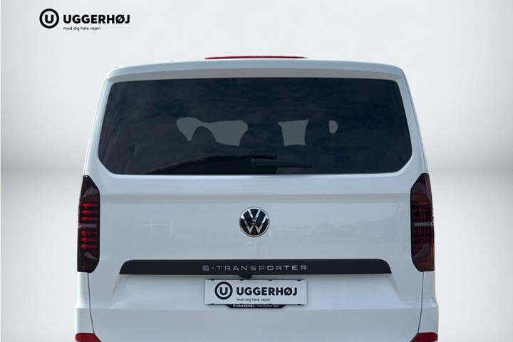 Hvid VW e-Caravelle fra 2026
