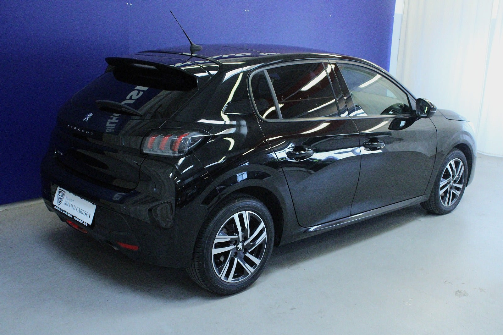 Sort Peugeot 208 fra 2020