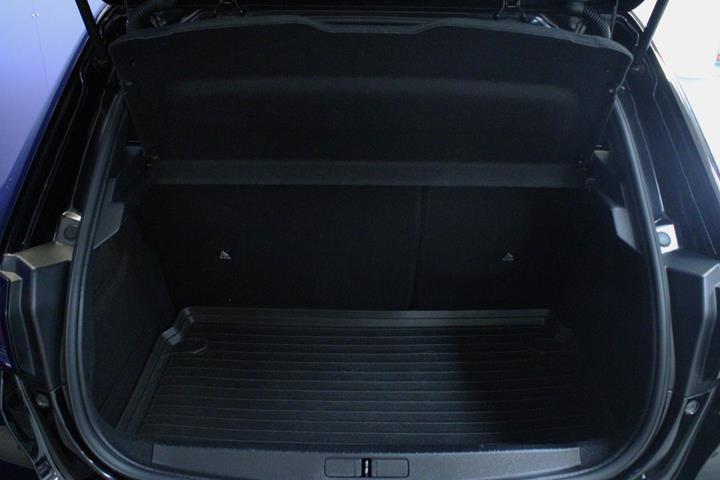 Sort Peugeot 208 fra 2020