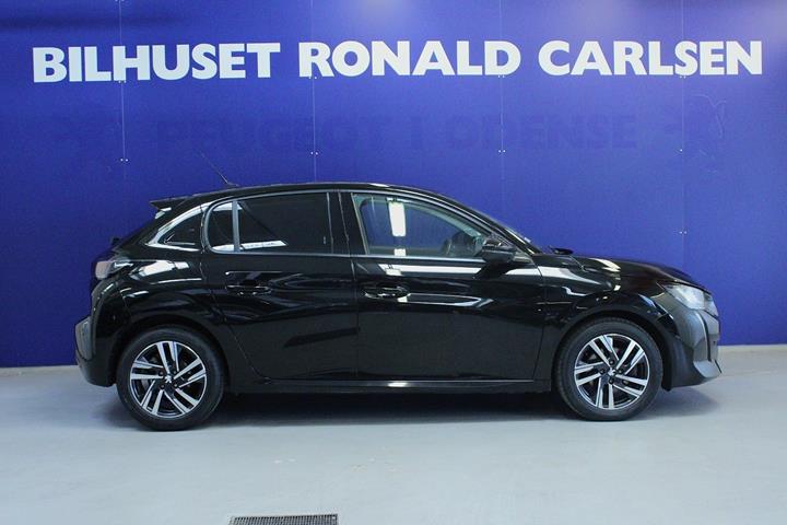 Sort Peugeot 208 fra 2020
