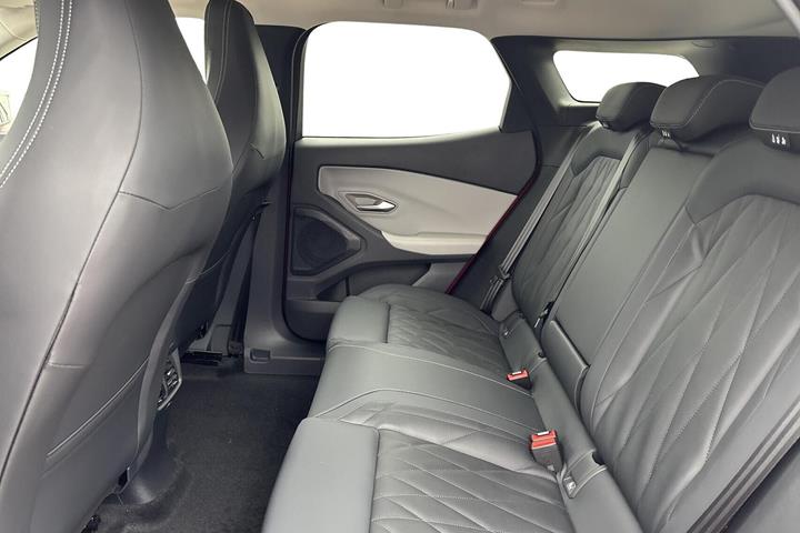 Rød Ford Explorer fra 2025