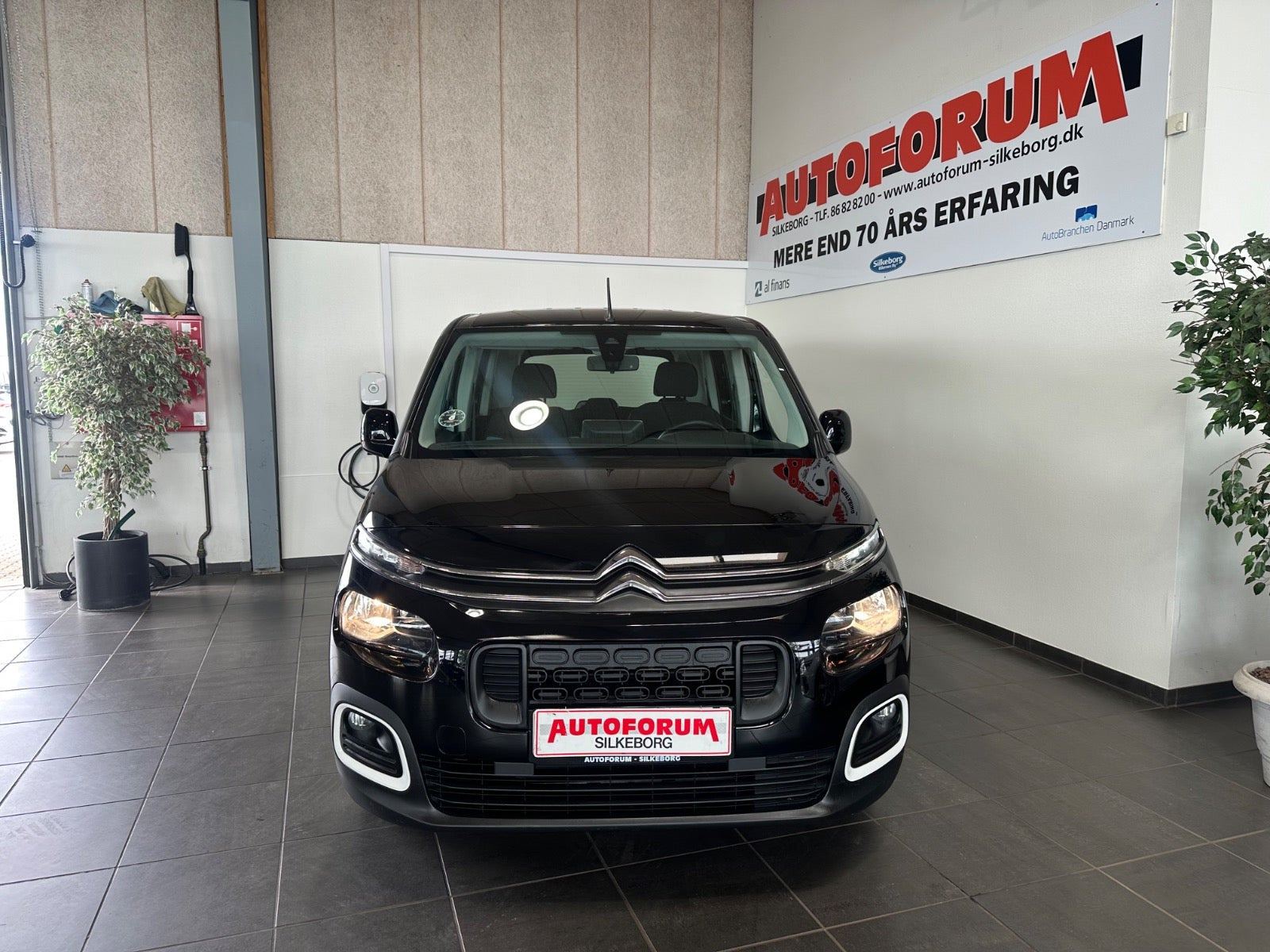 Sort Citroën Berlingo fra 2021