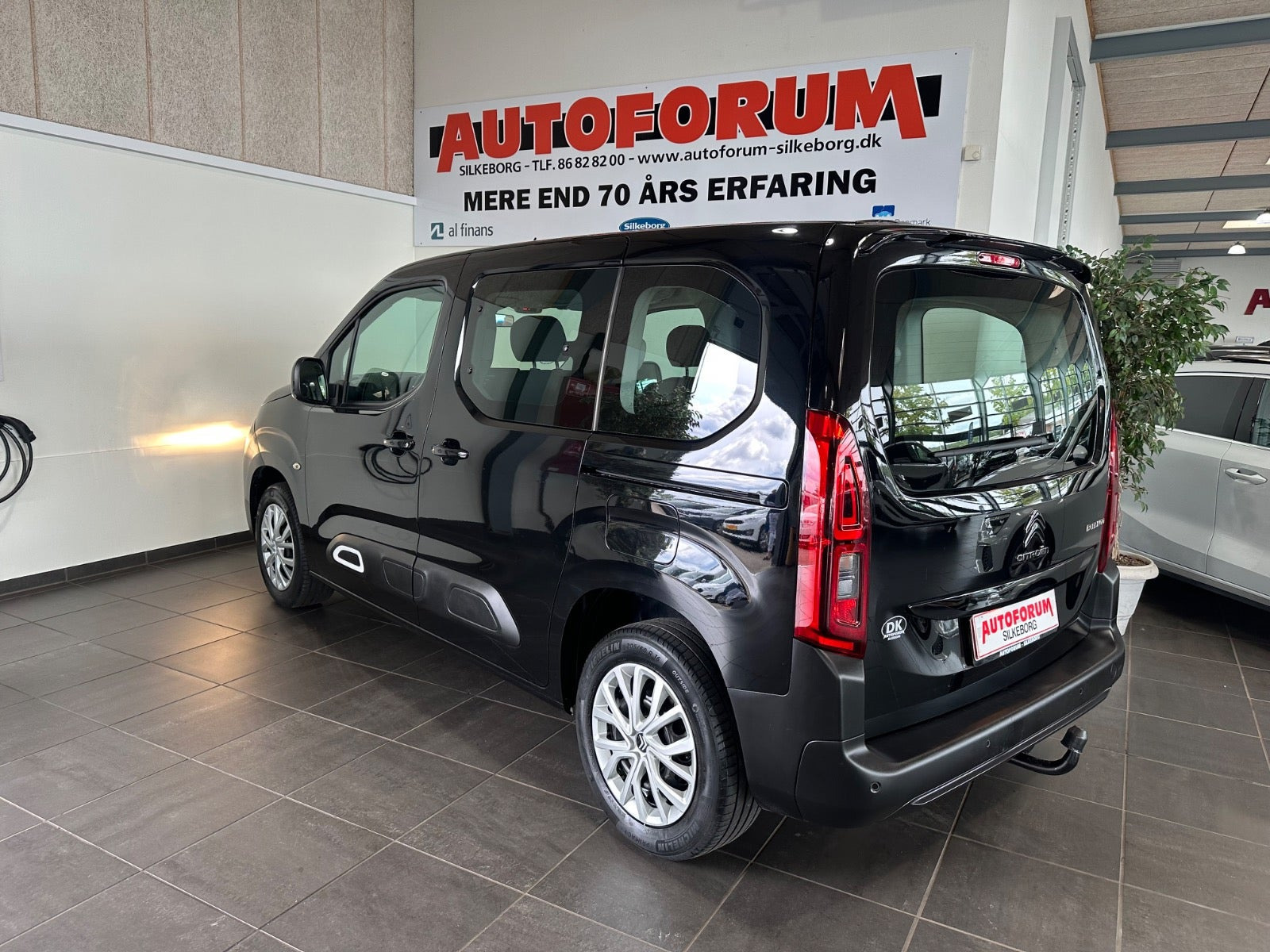 Sort Citroën Berlingo fra 2021