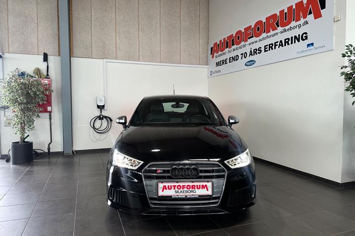 Sort Audi S1 fra 2015