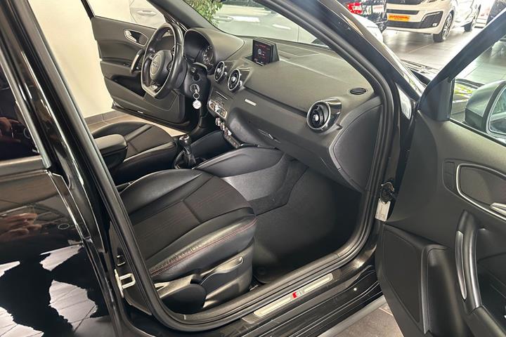 Sort Audi S1 fra 2015