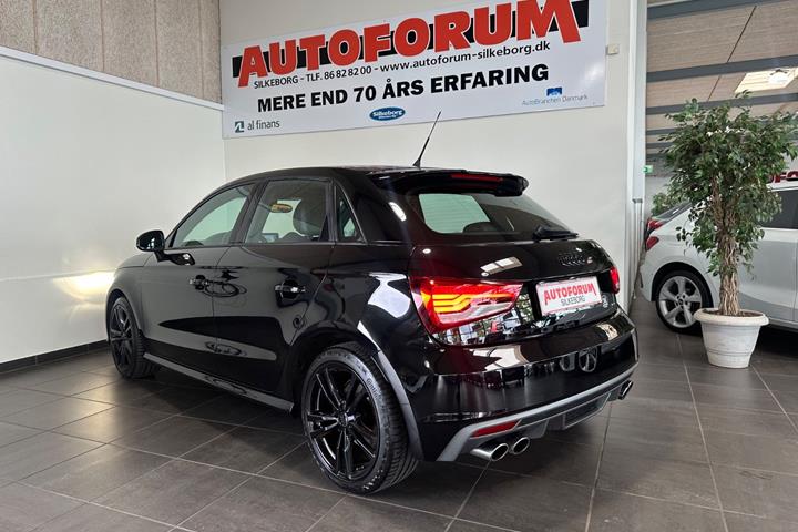 Sort Audi S1 fra 2015