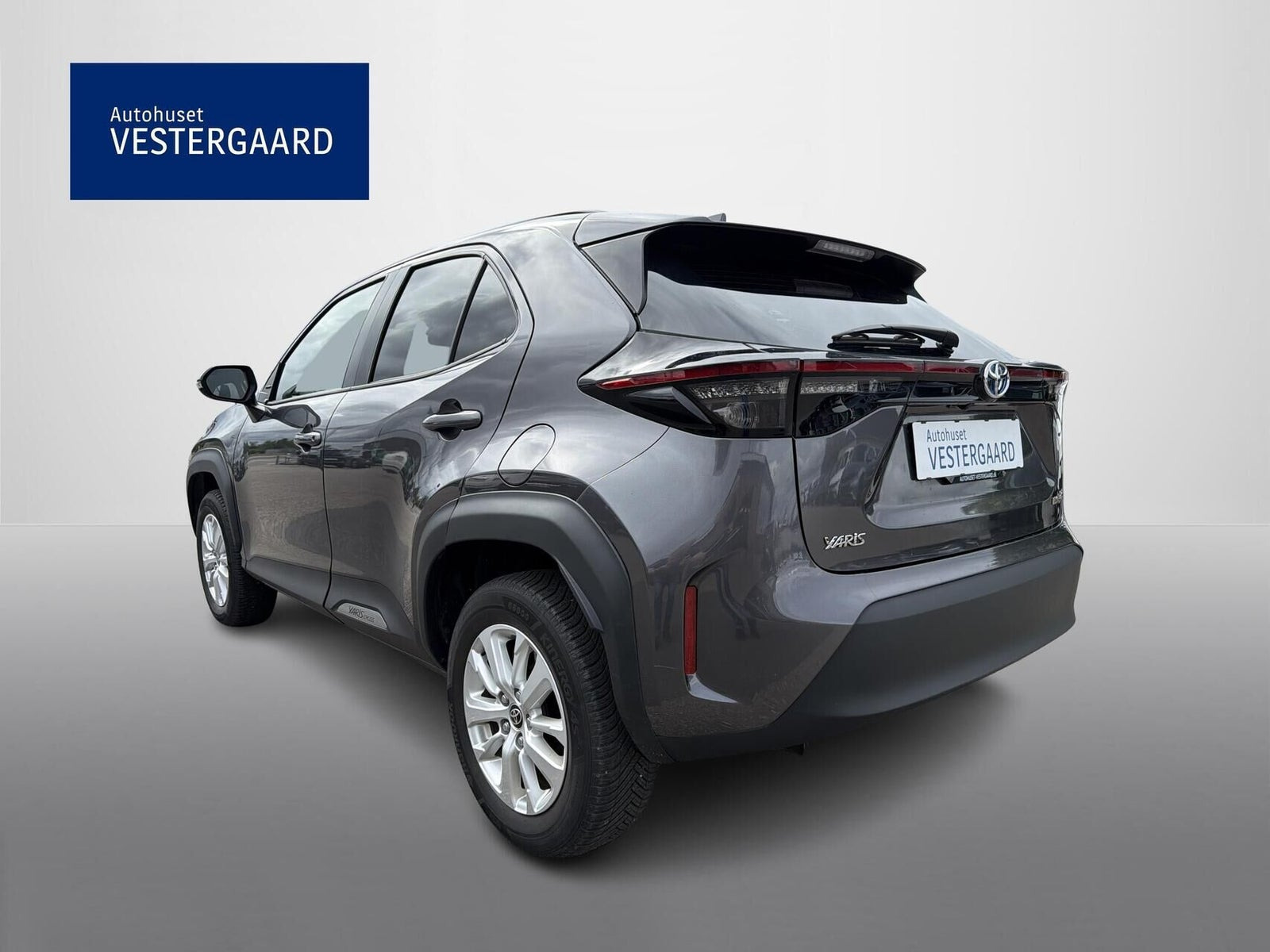 Sort Toyota Yaris Cross fra 2023