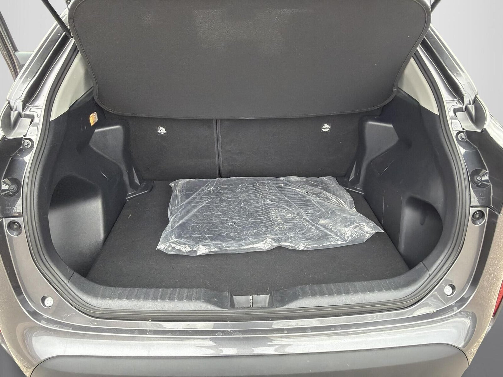 Sort Toyota Yaris Cross fra 2023