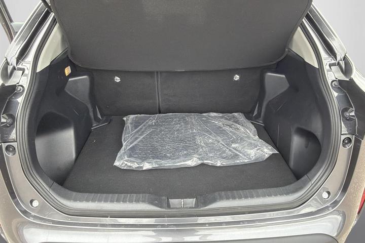 Sort Toyota Yaris Cross fra 2023