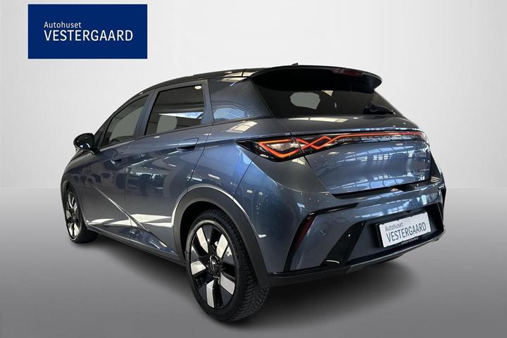 Blå BYD Dolphin fra 2023