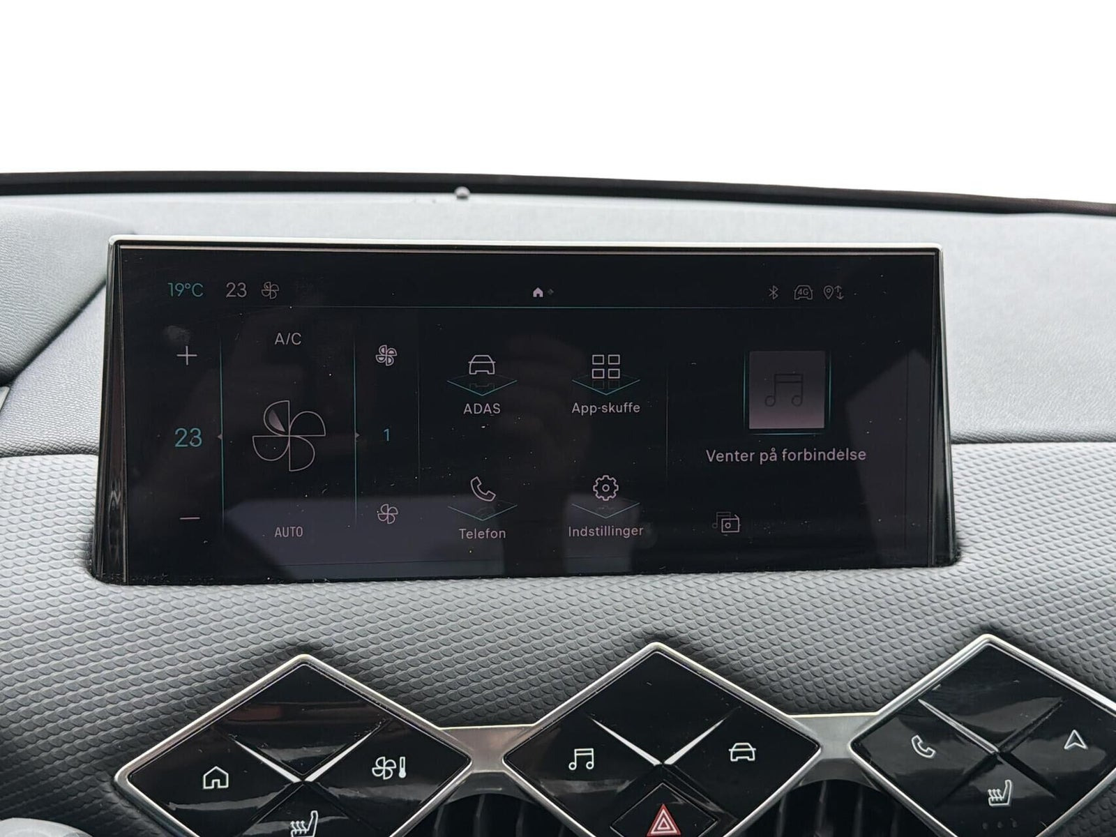 Rød DS DS 3 CrossBack fra 2023