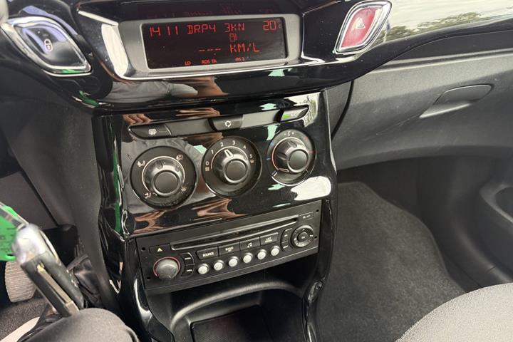 Brun Citroën DS3 fra 2012