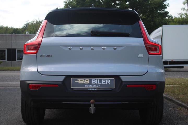 Hvid Volvo XC40 fra 2021