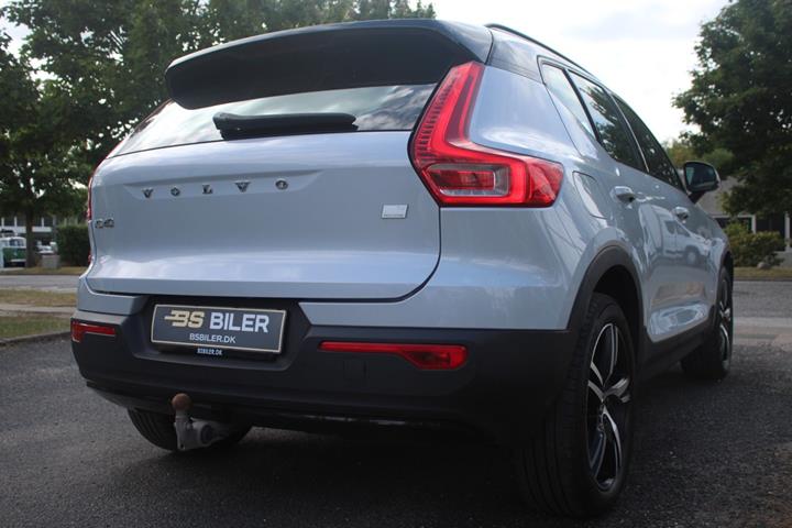 Hvid Volvo XC40 fra 2021
