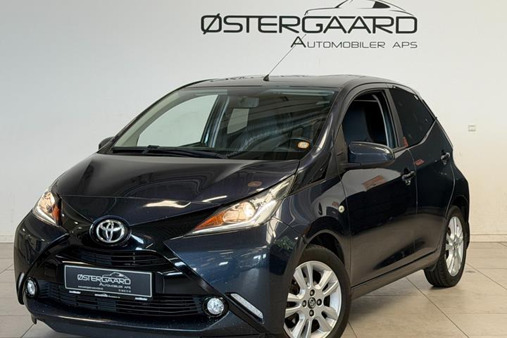 Blå Toyota Aygo fra 2015
