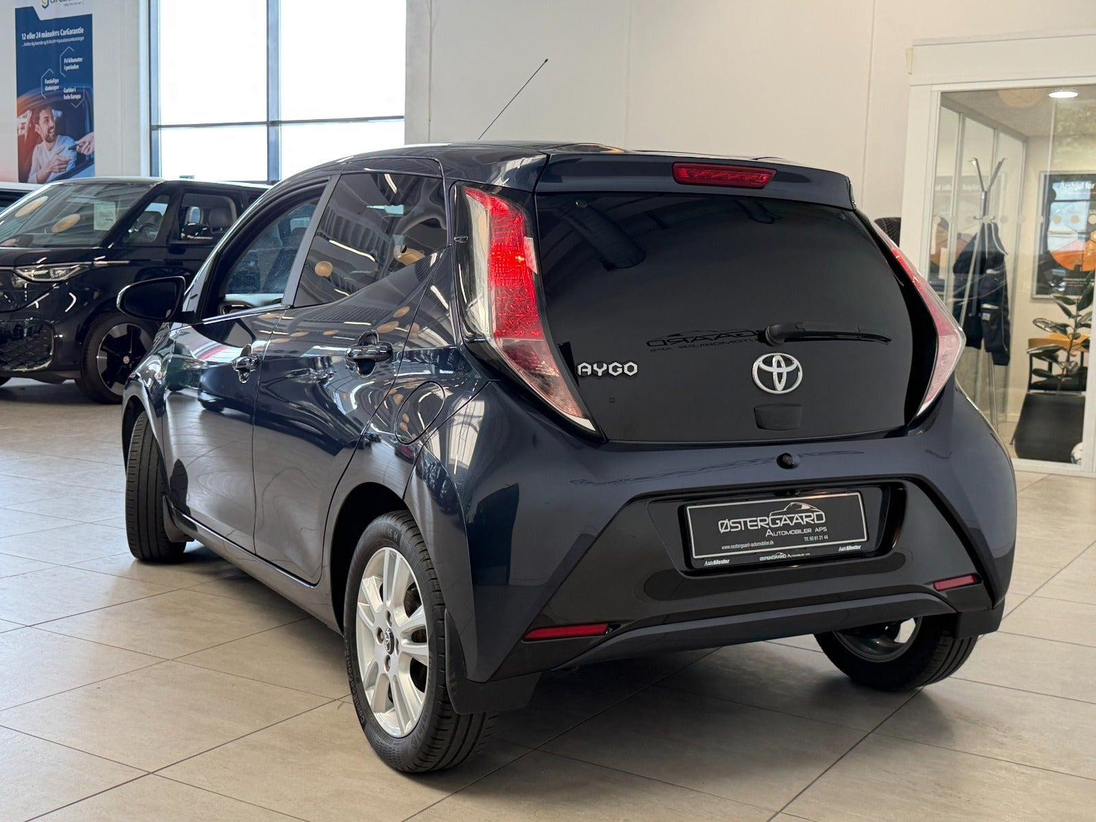 Blå Toyota Aygo fra 2015
