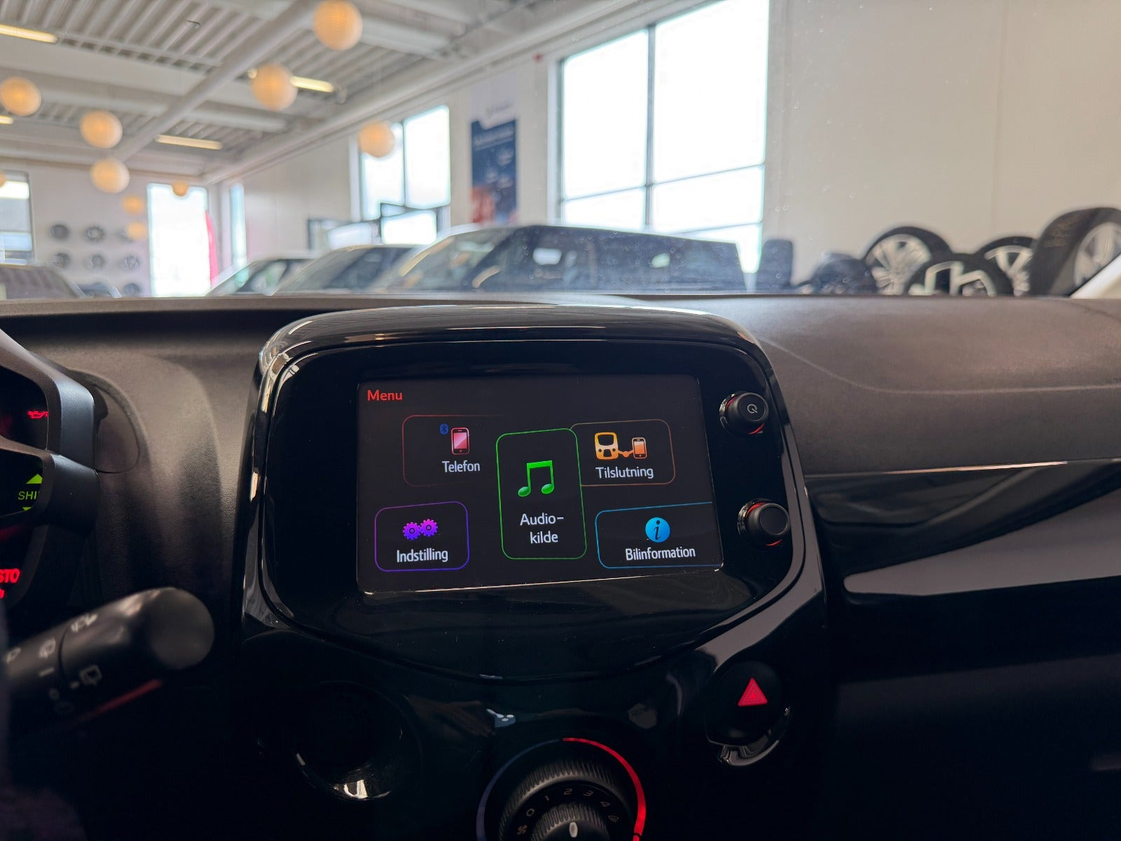 Blå Toyota Aygo fra 2015