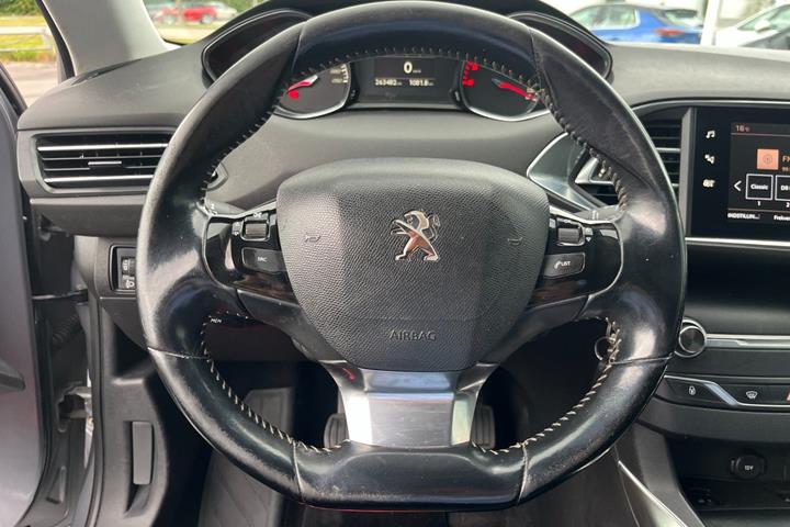 undefined Peugeot 308 fra 2017