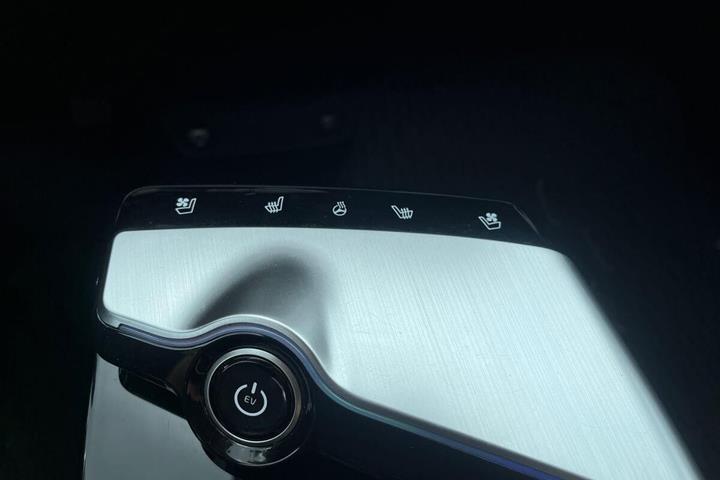 Sølv Kia EV6 fra 2024