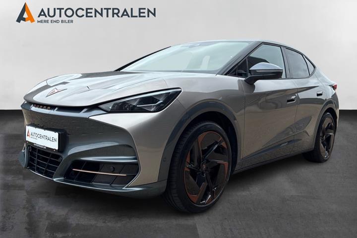 Beige Cupra Tavascan fra 2024 set udefra