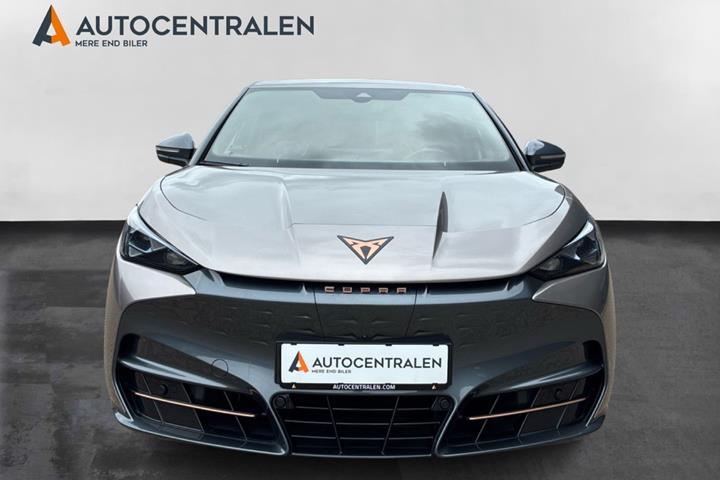 Beige Cupra Tavascan fra 2024