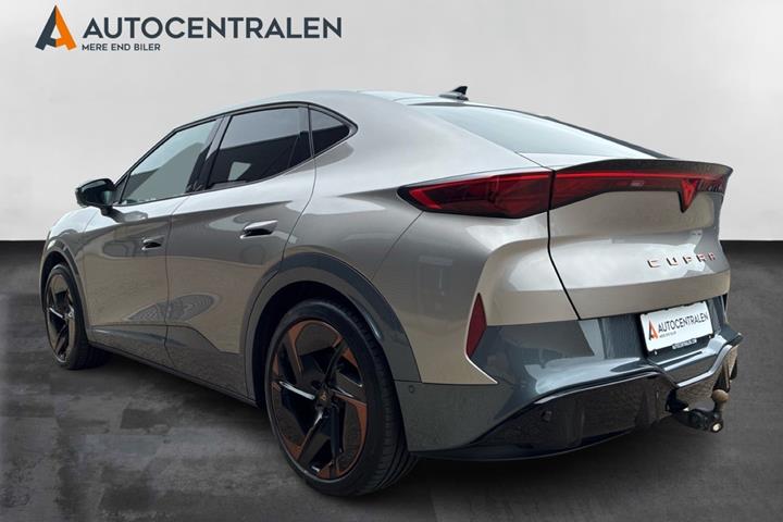 Beige Cupra Tavascan fra 2024