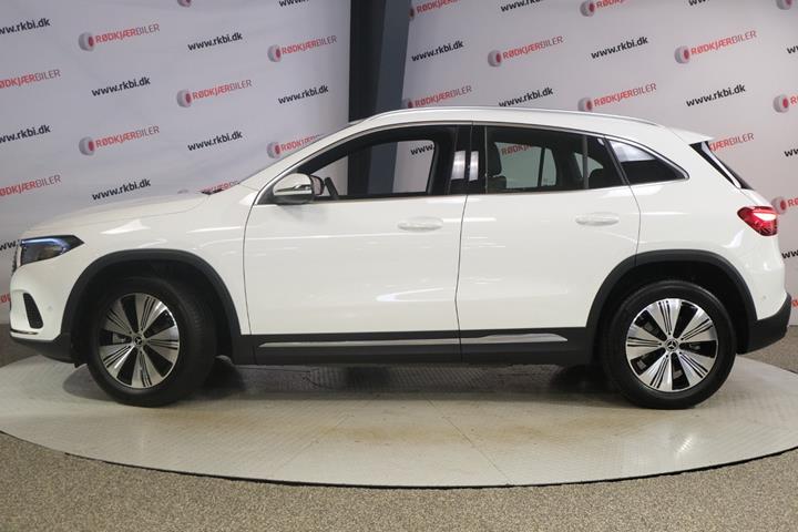 Hvid Mercedes EQA250+ fra 2025