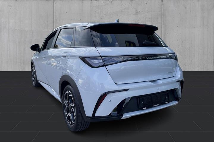 Hvid BYD Dolphin fra 2023