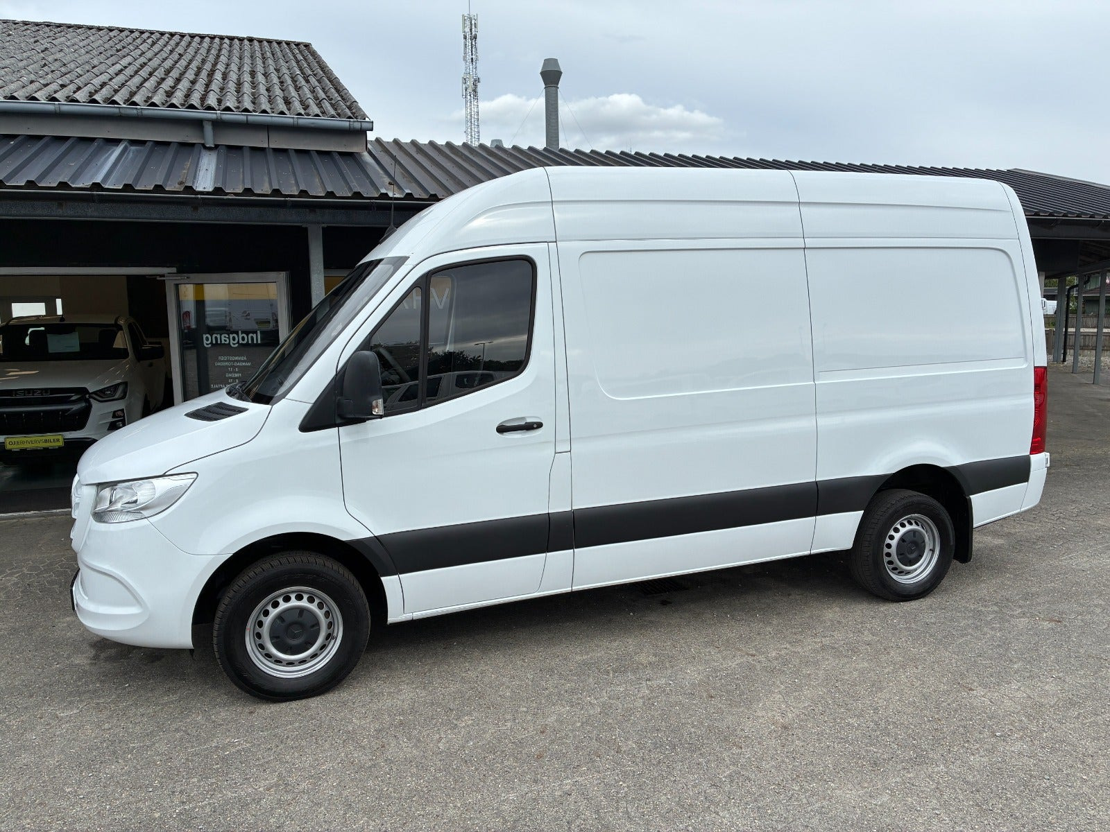 Mercedes Sprinter 317 2,0 CDi A2 Kassevogn aut. RWD