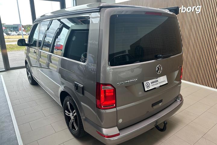Orange VW California fra 2019